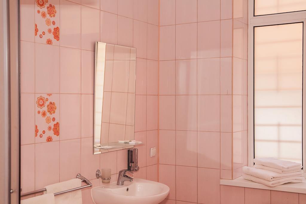 Gubernia Hotel Kharkiv Eksteriør billede