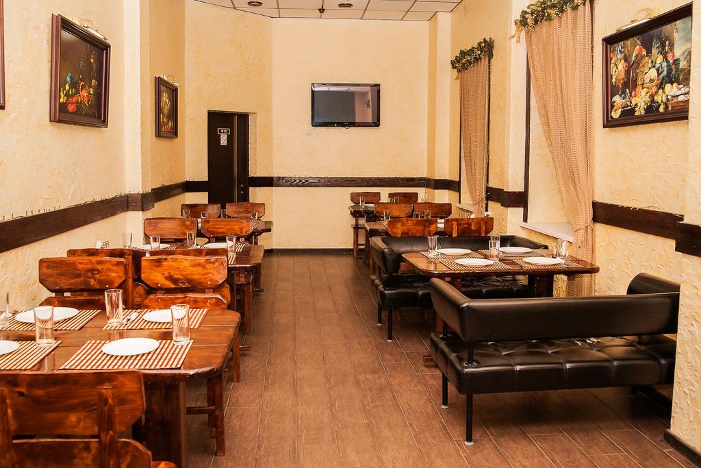 Gubernia Hotel Kharkiv Eksteriør billede