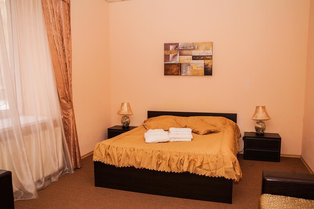 Gubernia Hotel Kharkiv Eksteriør billede